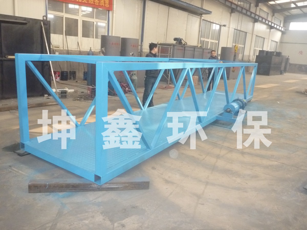 刮泥機